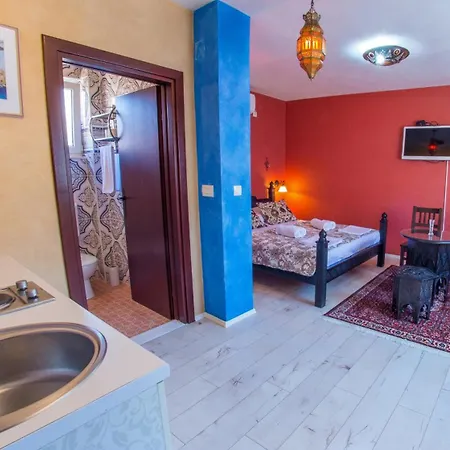 Apartment And Sulejman *